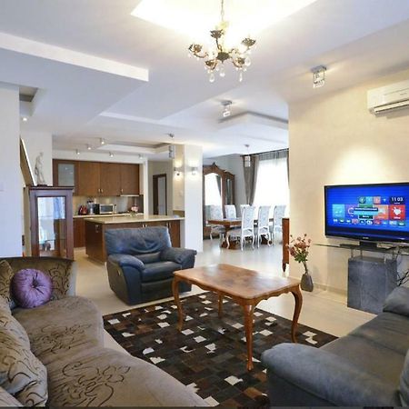 파포스 Huge Penthouse With Private Pool 아파트 외부 사진